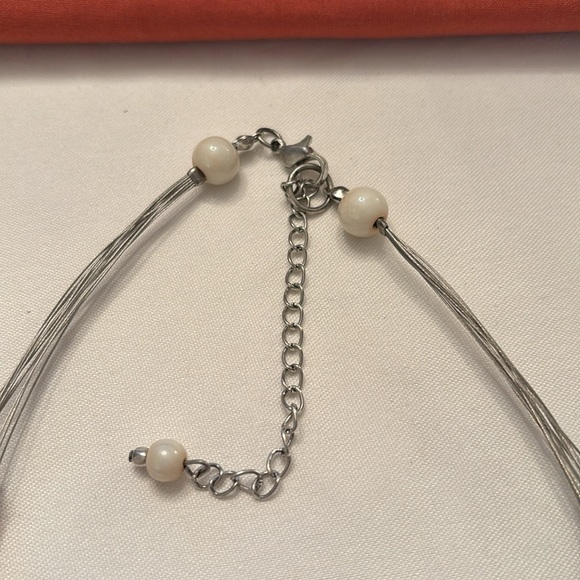 MULTICOLORED BEADED NECKLACE - Picture 2 of 4